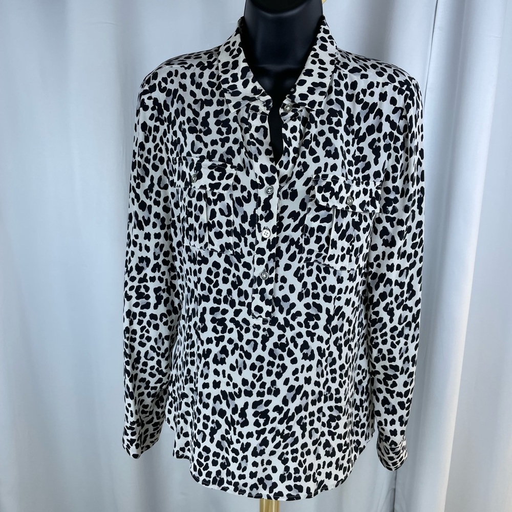White House Black Market Silk Leopard Long Tab Sleeve Vneck Half Button Down